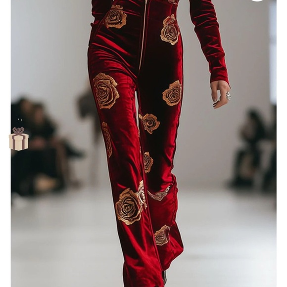 Elegant Red Floral Jumpsuit - Picture 2 of 7